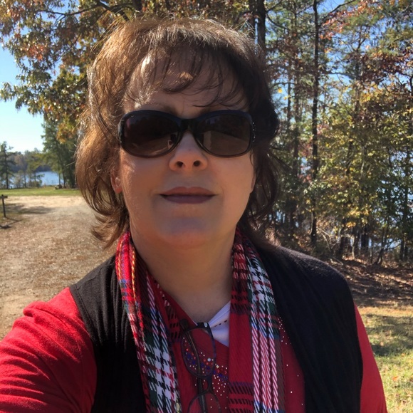 Meet your Posher, Sherri - Picture 2 of 2